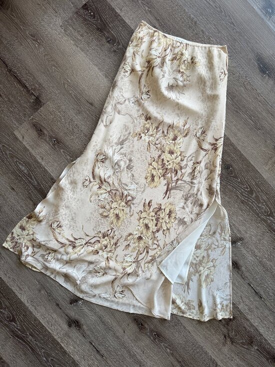 Ricki's Dresses & Skirts - Vintage Y2K Ricki's Floral Flowy Maxi Skirt | M